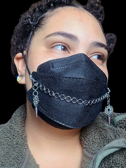 Adjustable Chainmaile Gothic Florets Pendant Mask Chain